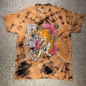 Tiger 🐅 Bleach Dyed T-shirt Size Medium